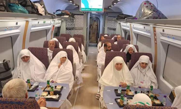 اعزام زائران ایرانی به مکه با قطار سریع‌السیر آغاز شد