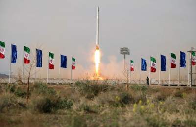 دستیابی سپاه به توان پرتاب چند ماهواره با یک ماهواره‌بر