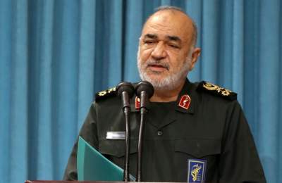 سرلشکر سلامی: مداحی اهل بیت(ع) رمز، منطق و عین جهاد است