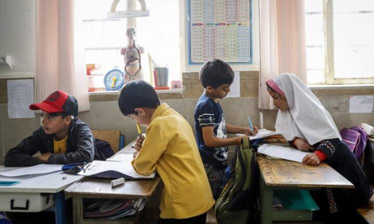 اما و اگرهای بازگشت دانش‌آموزان به تحصیل؛ قانون چه می‌گوید؟