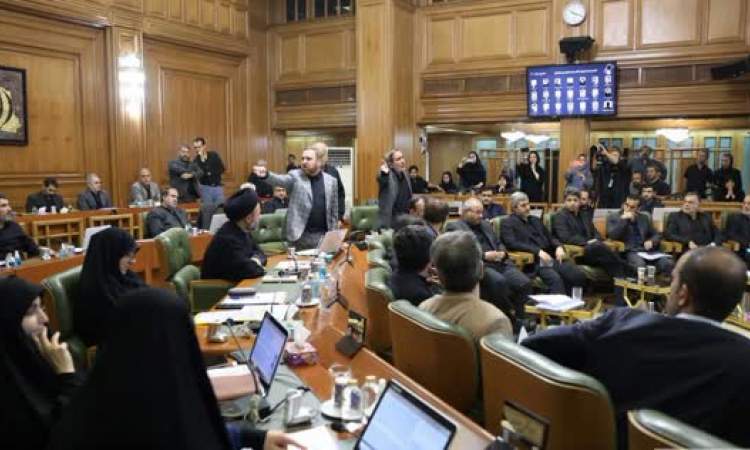 موضع‌گیری در ایران، هورا کشیدن در اینترنشنال
