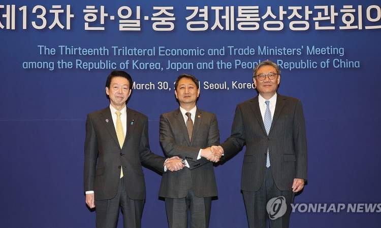 نشست سه جانبه اقتصادی تجاری ژاپن، کره جنوبی و چین در سئول برگزار شد