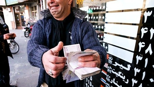 ضربه دلار‌خَرها به ارزش پول ملی