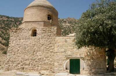 چگونه در ایران هزاران امامزاده داریم؟