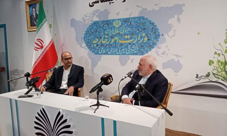 ظریف: دیپلماسی نیاز به صبر دارد/ باید پشت تیم مذاکره‌کننده بایستیم