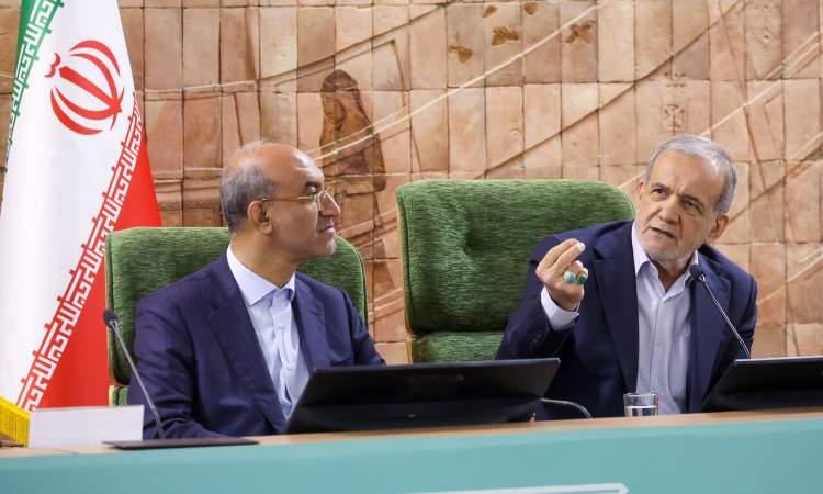 پزشکیان: مدارس ما باید دانش آموزان خلاق و پرسشگر تربیت کند