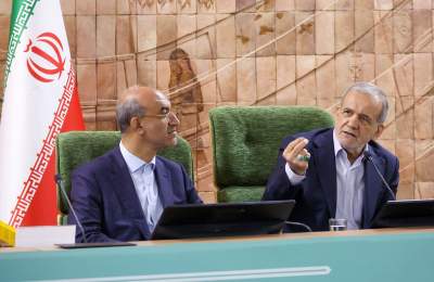 پزشکیان: مدارس ما باید دانش آموزان خلاق و پرسشگر تربیت کند