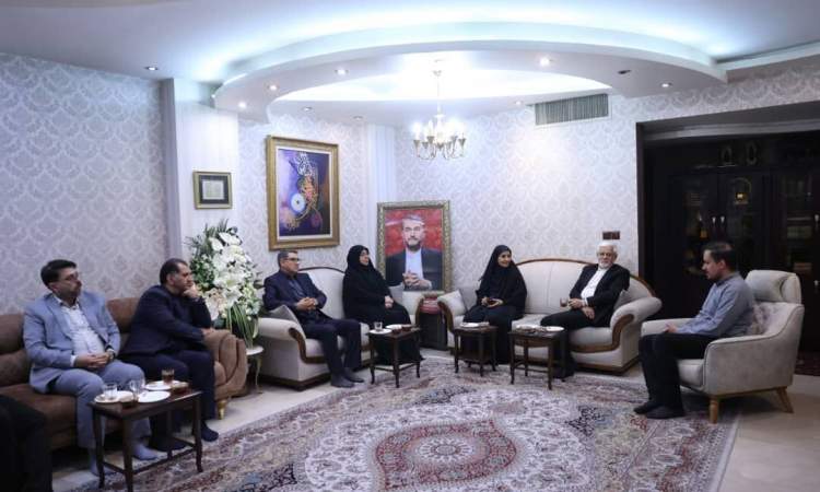 عارف: اخلاق‌مداری و حسن‌خلق شهید امیر عبداللهیان زبانزد بود