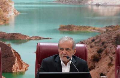 پزشکیان: مبنای گفت‌وگو با آمریکا سیاست‌های رهبر انقلاب است/ زیر بار زور نمی‌رویم