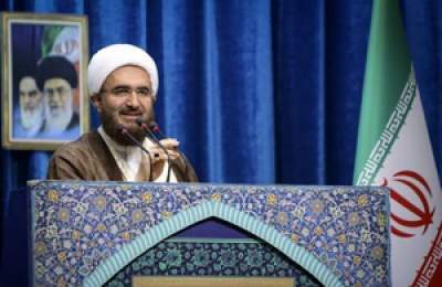 حاج علی اکبری: مؤمنان در رعایت تقوا به پاکان عالم تاسی می‌کنند