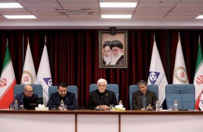 عارف: نوسازی و بازسازی مهمترین اولویت ملی «پساجنگ» است