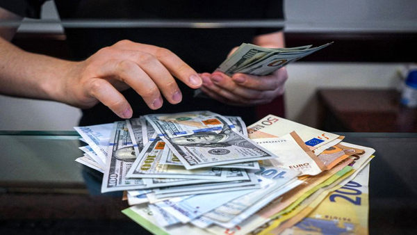 نوسان دلار در سایه جنگ: افزایش، کاهش و بازهم افزایش