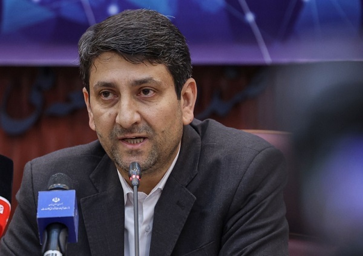 وزیر ارتباطات: بهره‌گیری از باند فرکانسی ۷۰۰ و ۸۰۰ پیش‌نیاز توسعه ارتباطات جاده‌ای است