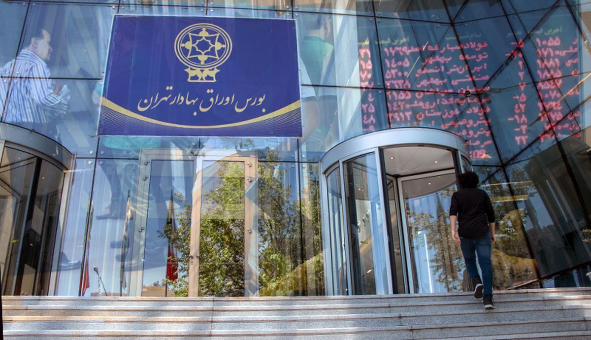 باد به پرچم بورس هم وزید | رشد 14 هزار واحدی شاخص کل