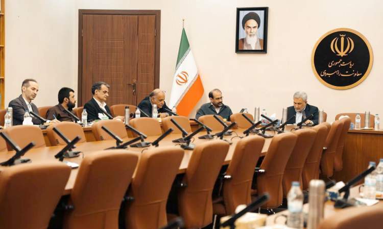 معاونت راهبردی ریاست‌جمهوری؛ آموزش ۱۰۰ مدیر جوان و تدوین ۶۵ گزارش راهبردی و سیاستی