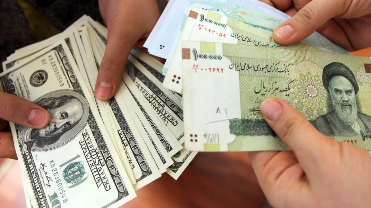 رفت و برگشت دلار در کانال 103 هزار تومان | بانک مرکزی سیگنال‌های کاهشی فرستاد