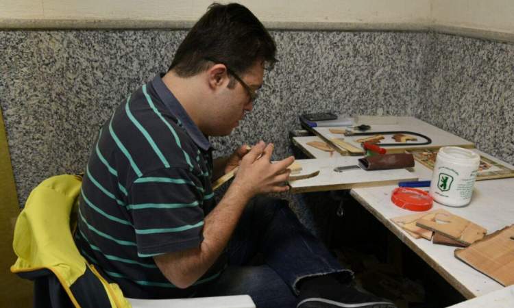 عرضه محصولات توان‌یابان رعد فاطمیه قم در نمایشگاه‌های استانی و کشوری
