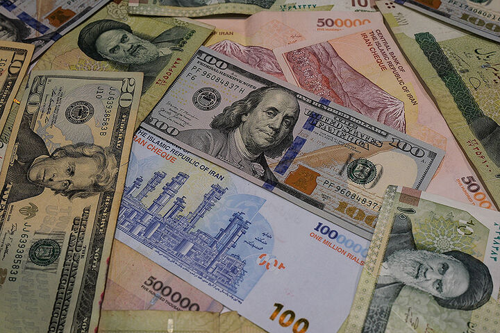 بانک مرکزی از ۱۲ مهرماه عرضه اسکناس ارز را افزایش می‌دهد