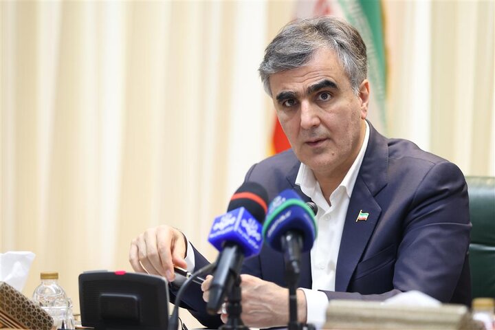 عرضه ارز با نرخ توافقی در بازار دوم مرکز مبادله افزایش می یابد