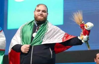 شریفی: اهتزاز پرچم ایران مهمتر از مدال طلای من است