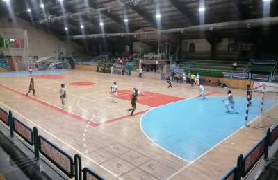 چهار تیم نیمه نهایی شناخته شدند