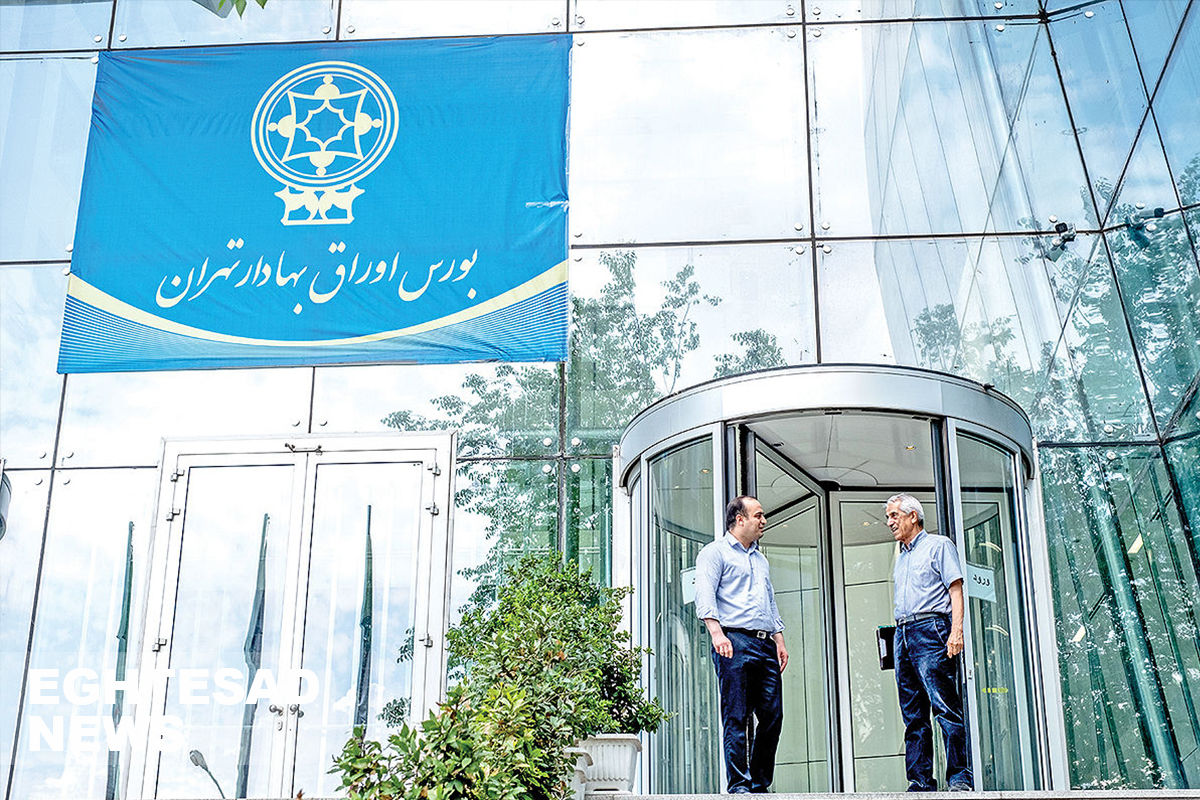 بورس رشد کرد اما حقیقی ها دست به عصا شدند | افزایش عرضه ها در نمادهای شاخص ساز