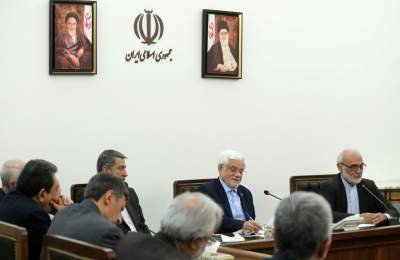 عارف: دولت و نهادهای عمومی یک هدف مشترک دارند/ باید دست ما در برابر دشمن پُر باشد