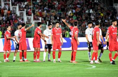 ترکیب احتمالی پرسپولیس مقابل خیبر؛ هاشمیان بالاخره کوتاه می‌آید