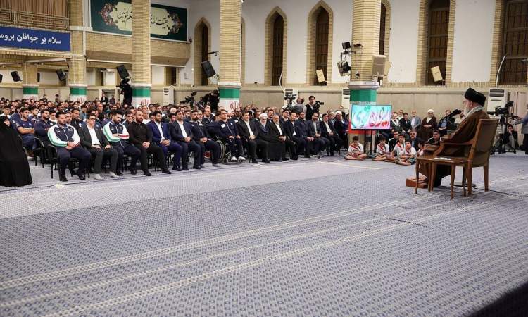 قدردانی جامعه ورزش از رهبر انقلاب: با تلاش افزون‌تر سربازان ایران در جنگ نرم خواهیم بود
