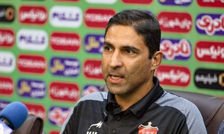 واکنش وحید هاشمیان به خبرخداحافظی‌اش از پرسپولیس پس از بردن ذوب‌آهن