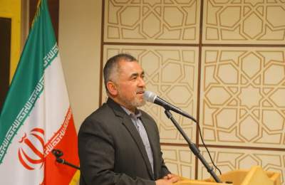 دبیر مجمع فرهنگی علمدار کربلای قم با رئیس اداره گذرنامه فرماندهی انتظامی استان قم