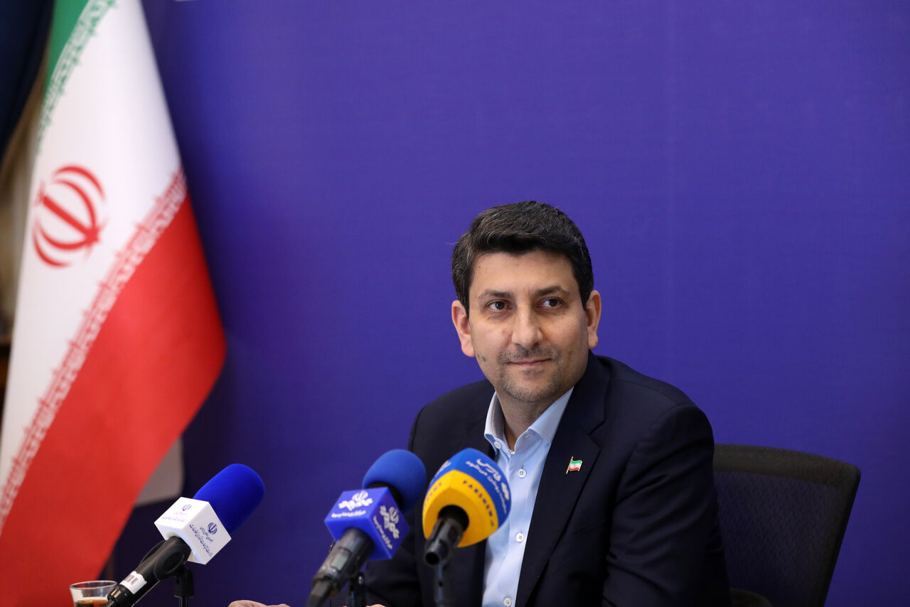 هاشمی: ارتباطات آینده نگر در دستور کار باشد/ در وفاق انحصار نداریم