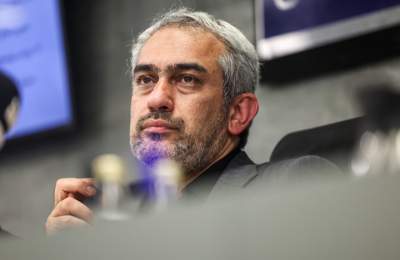 وزیر اقتصاد: اصلاح بانک های ناتراز در اولویت است