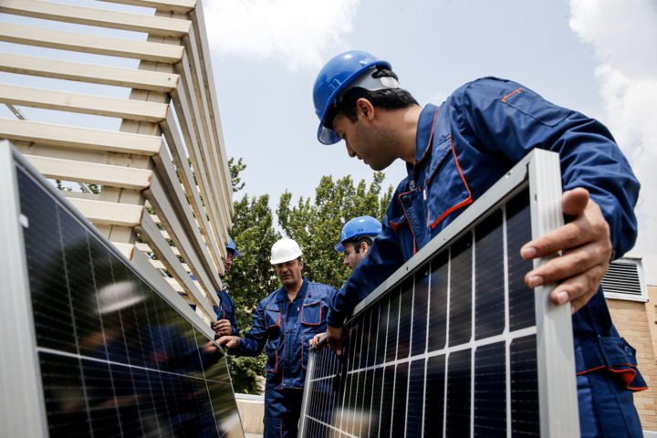 انقلاب خورشیدی روی پشت‌بام‌ها؛ برق پاک، سود پایدار