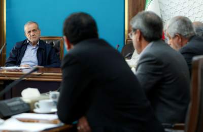 پزشکیان: توان دفاعی کشور قابل مقایسه با قبل از جنگ نیست/ گسترش بی رویه دولت دلیل تورم