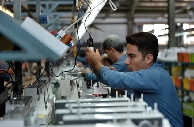 شناسایی علت اخراج و تعدیل نیرو در واحدهای اقتصادی شناسایی علت اخراج و تعدیل نیرو در واحدهای اقتصادی