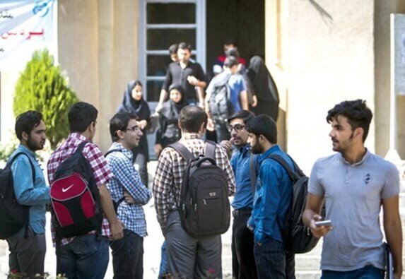 دانشجویان بر اساس نیاز بازار آموزش میبینند؟ دانشجویان بر اساس نیاز بازار آموزش میبینند؟