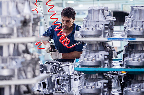 دو تصمیم مهم برای مشاغل سخت و زیان‌آور