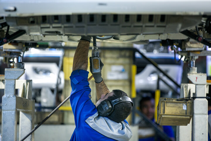 تولید خودروهای کم‌مصرف و باکیفیت، مطالبه مردم و دولت