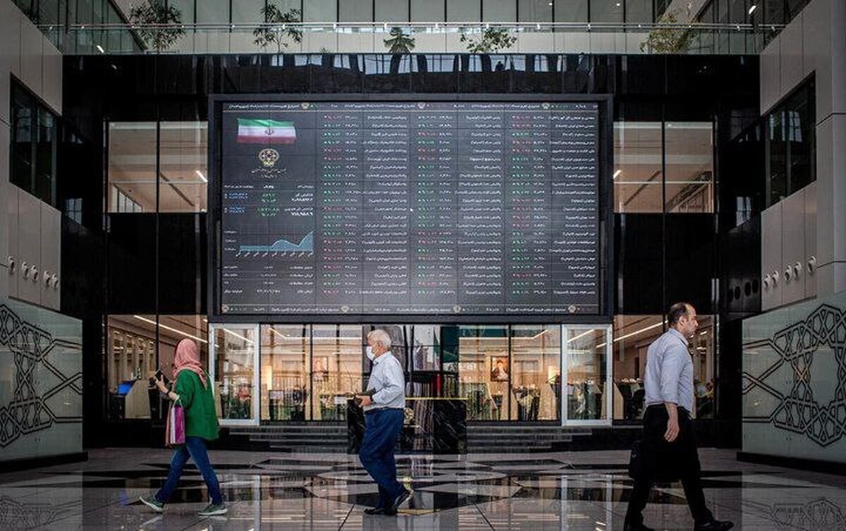 بورس دوباره سقف جدید زد و پس از آن منفی شد | حقیقی ها در حال خارج کردن پول از بازار