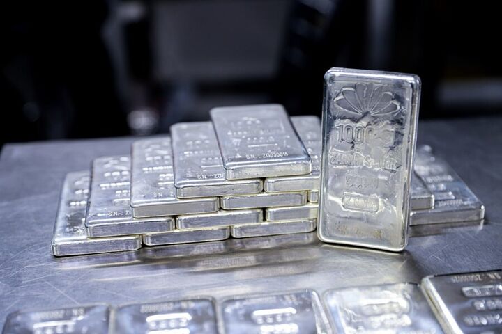 اوج‌گیری تاریخی نقره در ۲۰۲۵