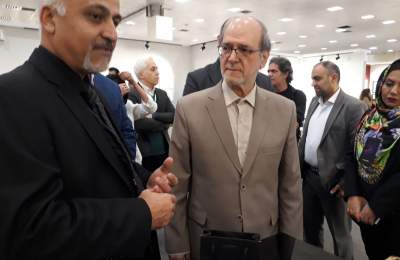 سرپرست معاونت هنری: آثار کاغذی در بحث فروش و اقتصاد هنر از ظرفیت بالایی برخوردار است