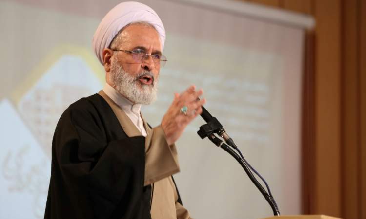 آیت الله جوادی آملی از پیشگامان انقلاب و نظام است