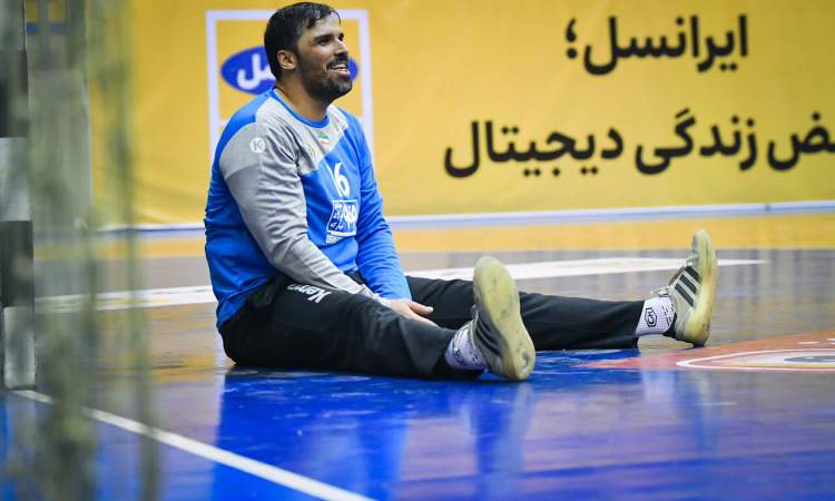 سیاوشی: دلیل بازگشتم از مجارستان مالیات سنگین بود/ دستمزدها در شأن هندبالیست‌ها نیست