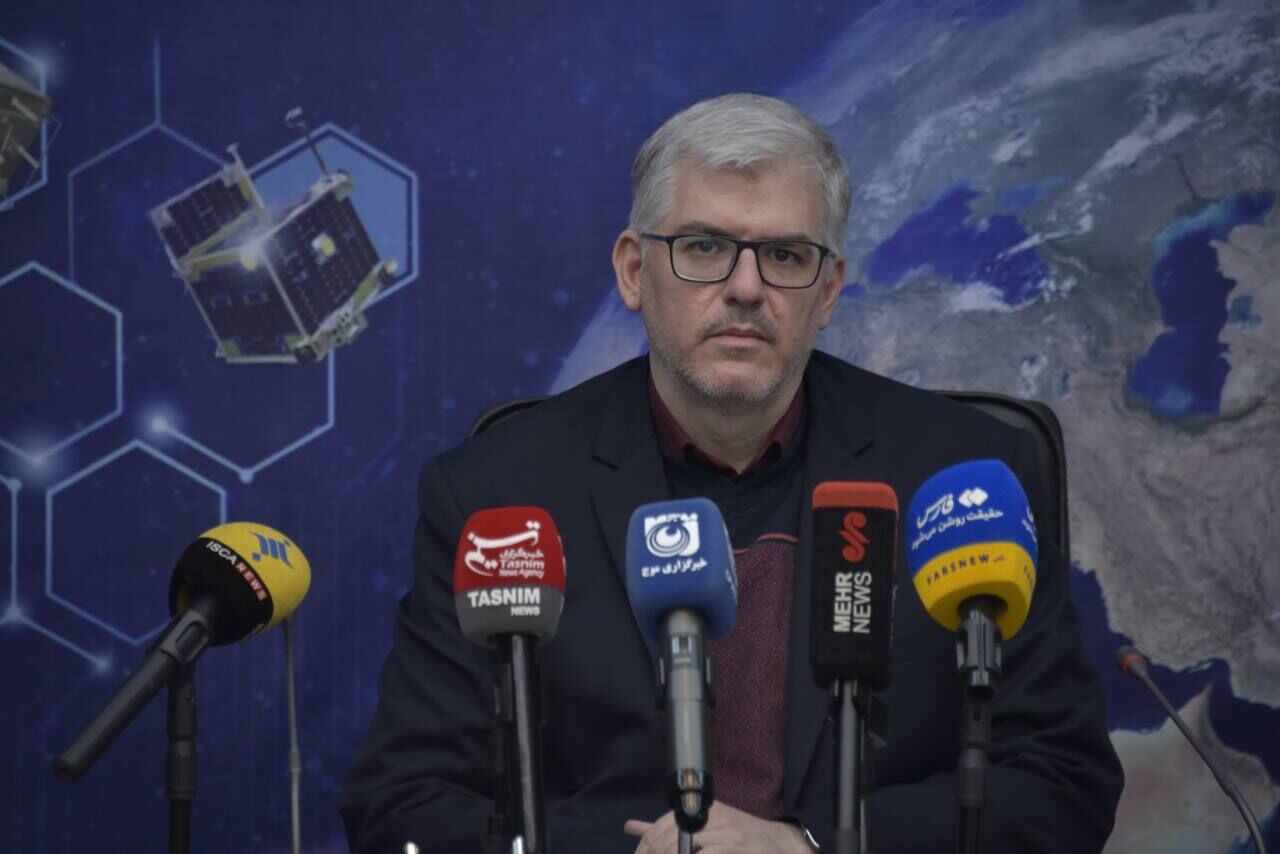 سالاریه: ماهواره های دیگری در بهمن ماه به فضا پرتاب می شود