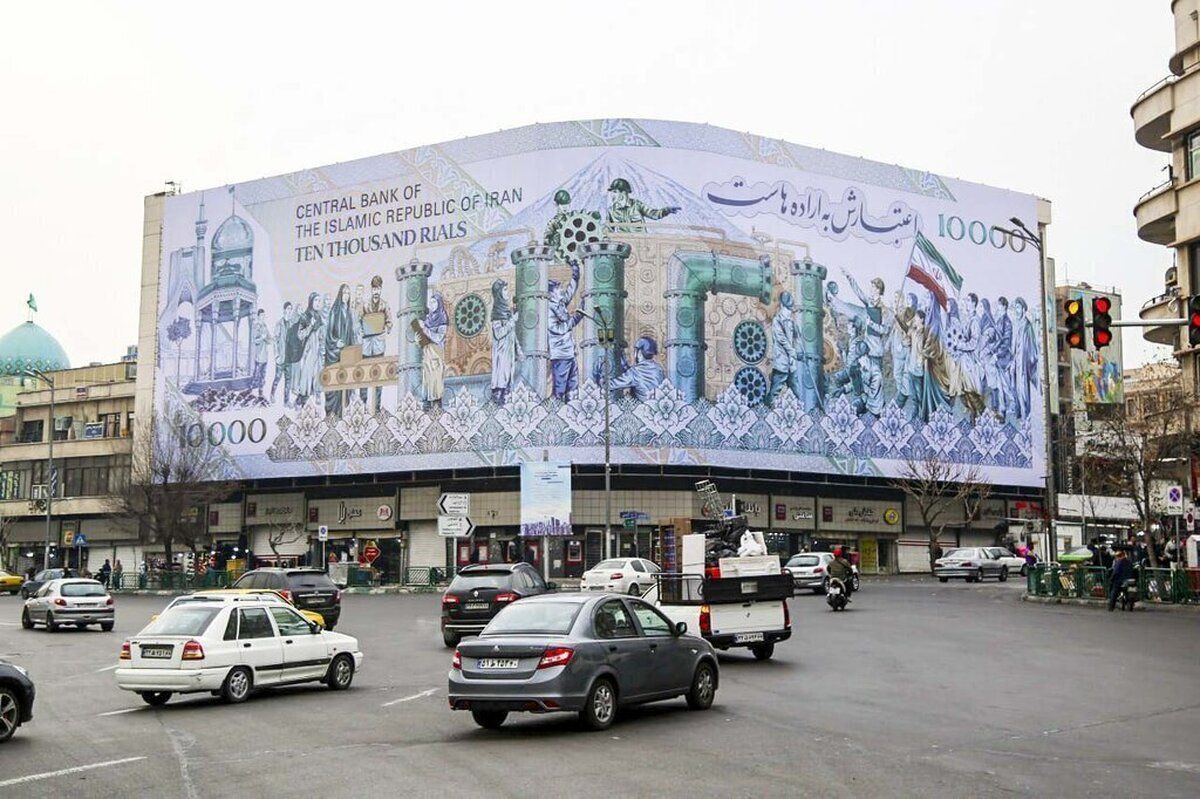 کانال‌های خطرناک شوک تورمی در 1405 از نگاه یک اقتصاددان | رفع تحریم‌ها اولویت است، وزارتخارجه وارد حواشی نشود