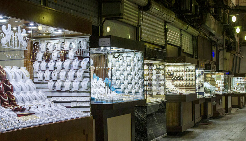 بازار طلا زیر تیغ قطع اینترنت و مسدود شدن حساب طلافروشان | بذرافشان: فعلا معاملات به روش سنتی انجام می‌شود اما...