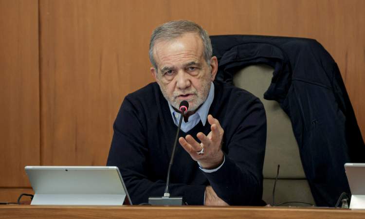 پزشکیان: احساس بی مسئولیتی جامعه را از هم می پاشد/ ضرورت جلب رضایت ارباب رجوع