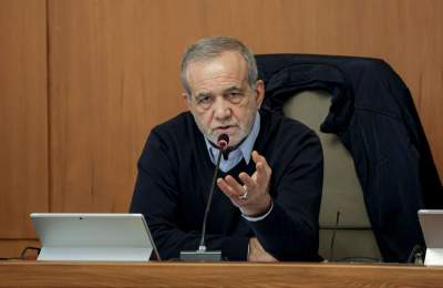 پزشکیان: احساس بی مسئولیتی جامعه را از هم می پاشد/ ضرورت جلب رضایت ارباب رجوع