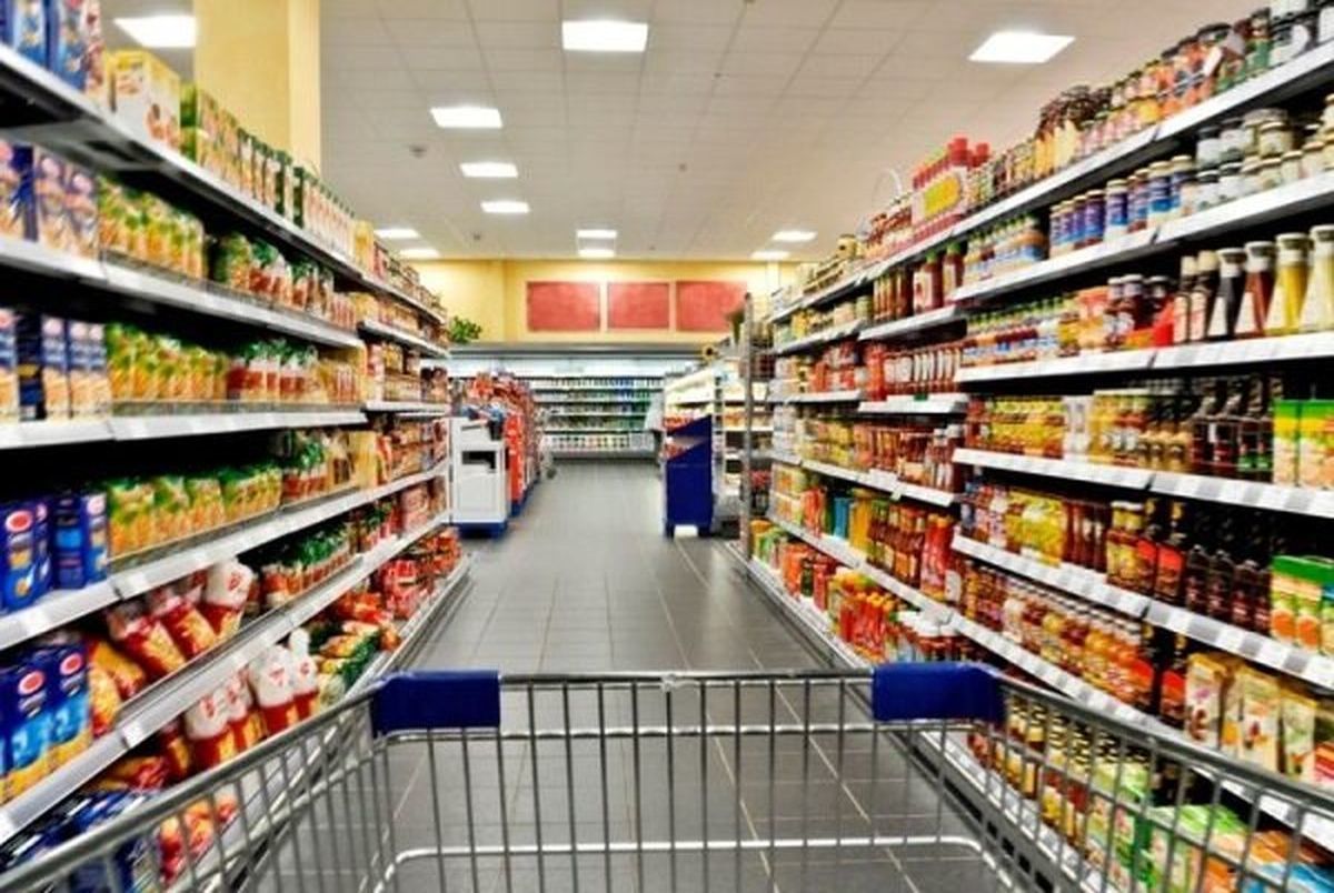ذخایر کالاهای اساسی برای یک سال کافی است